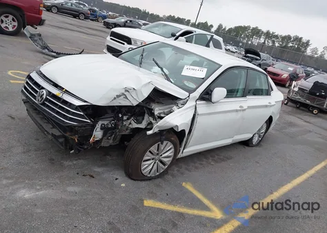 2019 Volkswagen Jetta 1.4T R-Line/1.4T S/1.4T Se z USA, uszkodzony, nr VIN 3VWCB7BUXKM218993